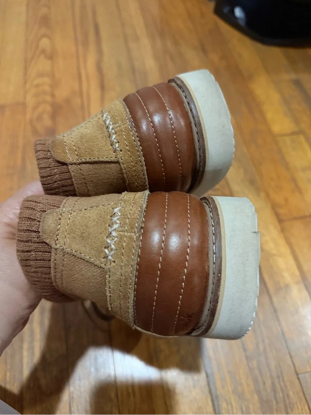 Sanuk Men's Cozy Vibe Primo Mid Boots Taupe Size 10